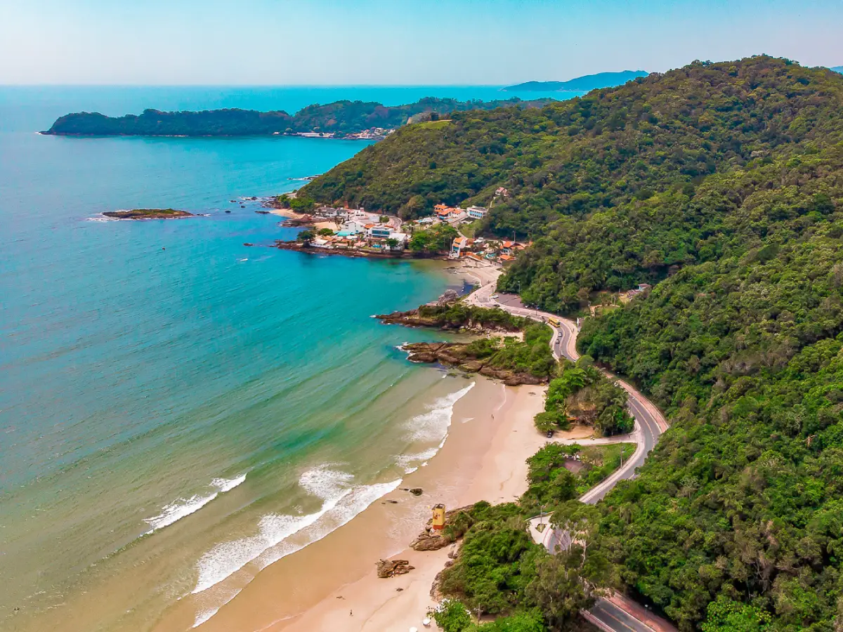 turismo em itajaí sc pontos turísticos Praia do Atalaia divulgação setur