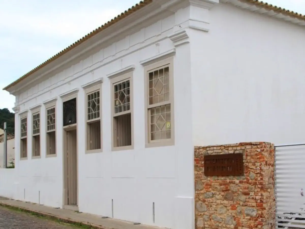 TURISMO-EM-LAGUNA-BIBLIOTECA-MUNICIPAL.