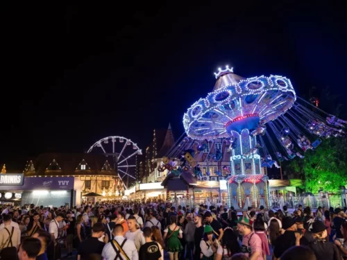 Oktoberfest Blumenau oferece oportunidades para auxiliares de logística para abastecimento de bebidas